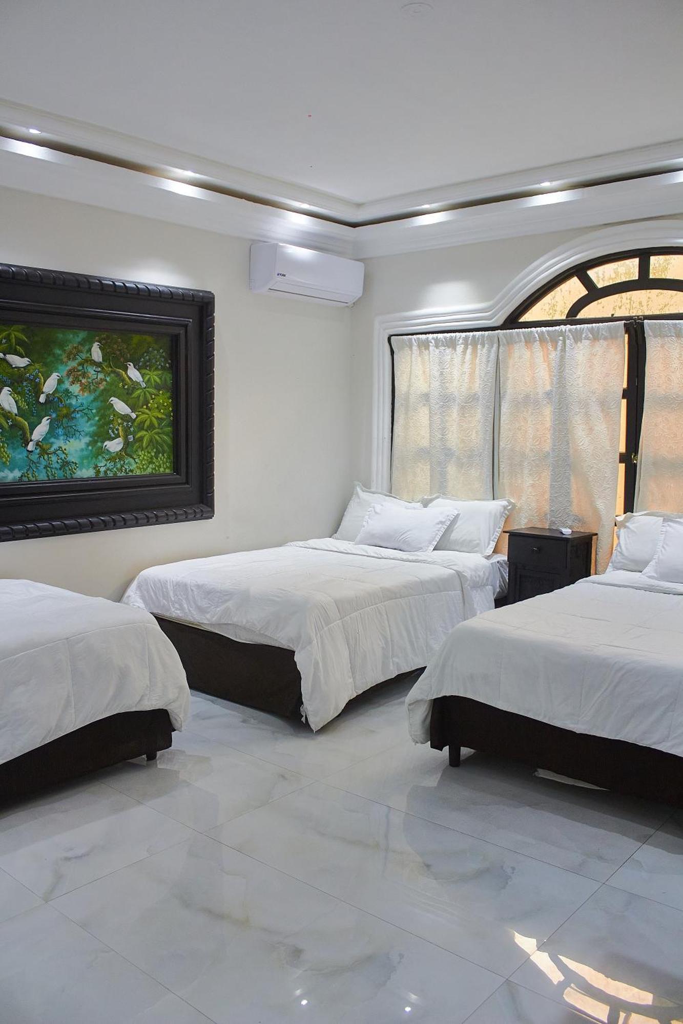 Hotel Villa Antigua Сан-Сальвадор Экстерьер фото