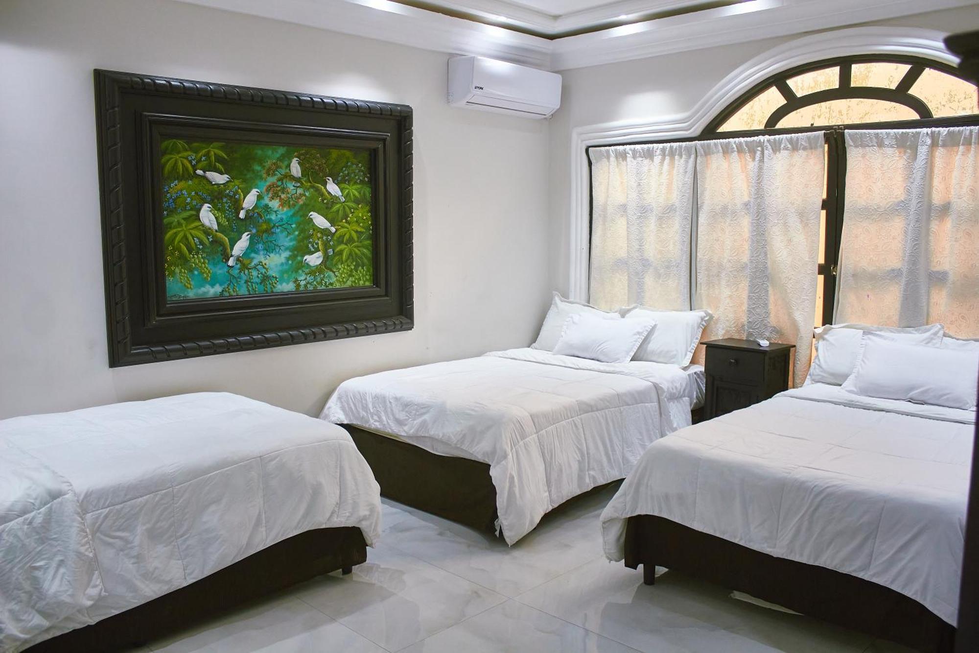 Hotel Villa Antigua Сан-Сальвадор Экстерьер фото