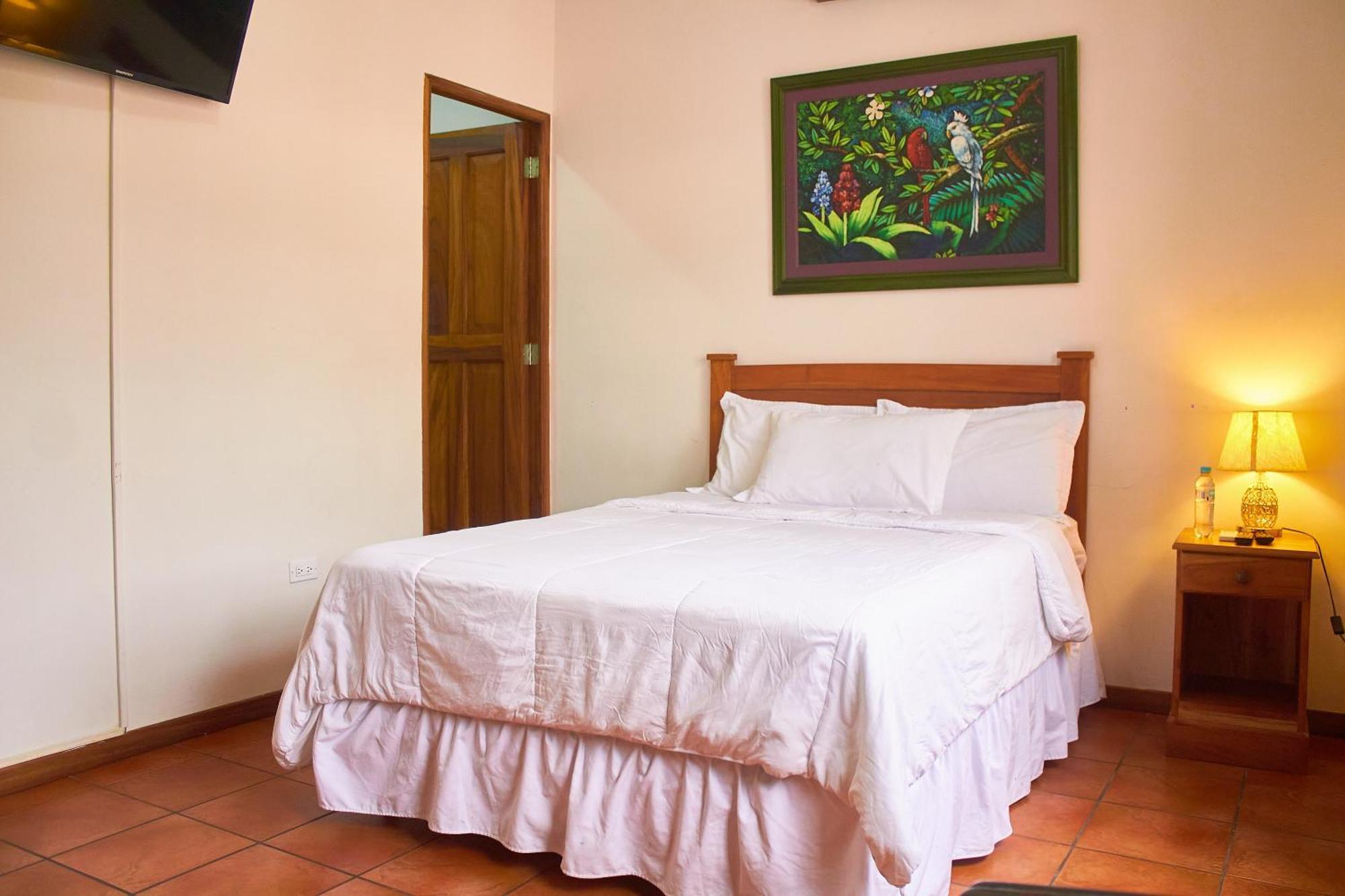 Hotel Villa Antigua Сан-Сальвадор Экстерьер фото