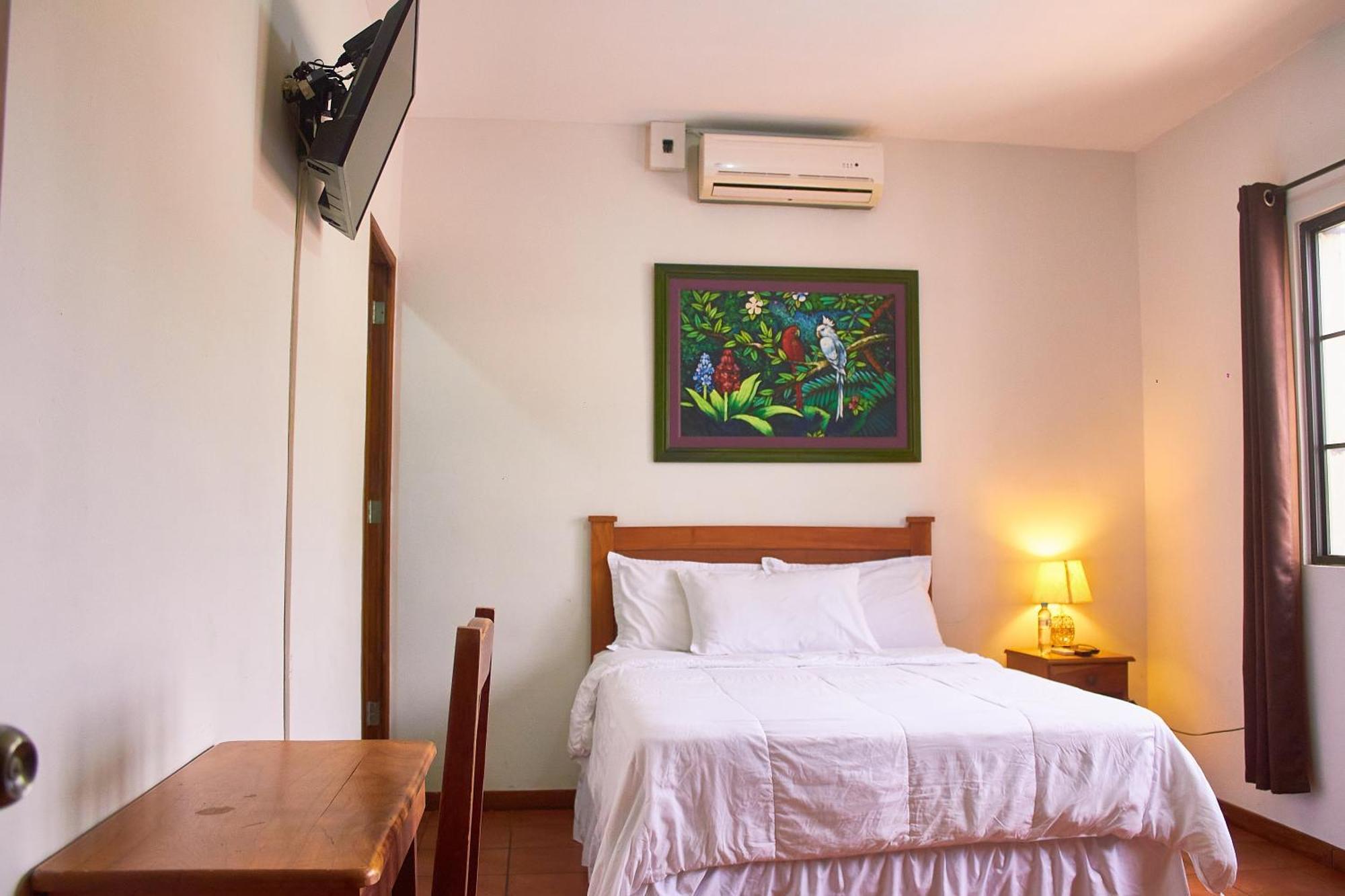 Hotel Villa Antigua Сан-Сальвадор Экстерьер фото